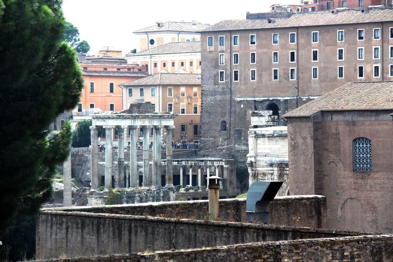 Apartment Attico Al Colosseo Con Vista Hotel Rome Italy book